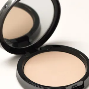 Nude Pressed Mineral Foundation