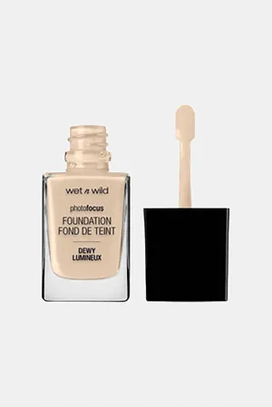 Wet N Wild New! Photo Focus Dewy Foundation Nude Ivory